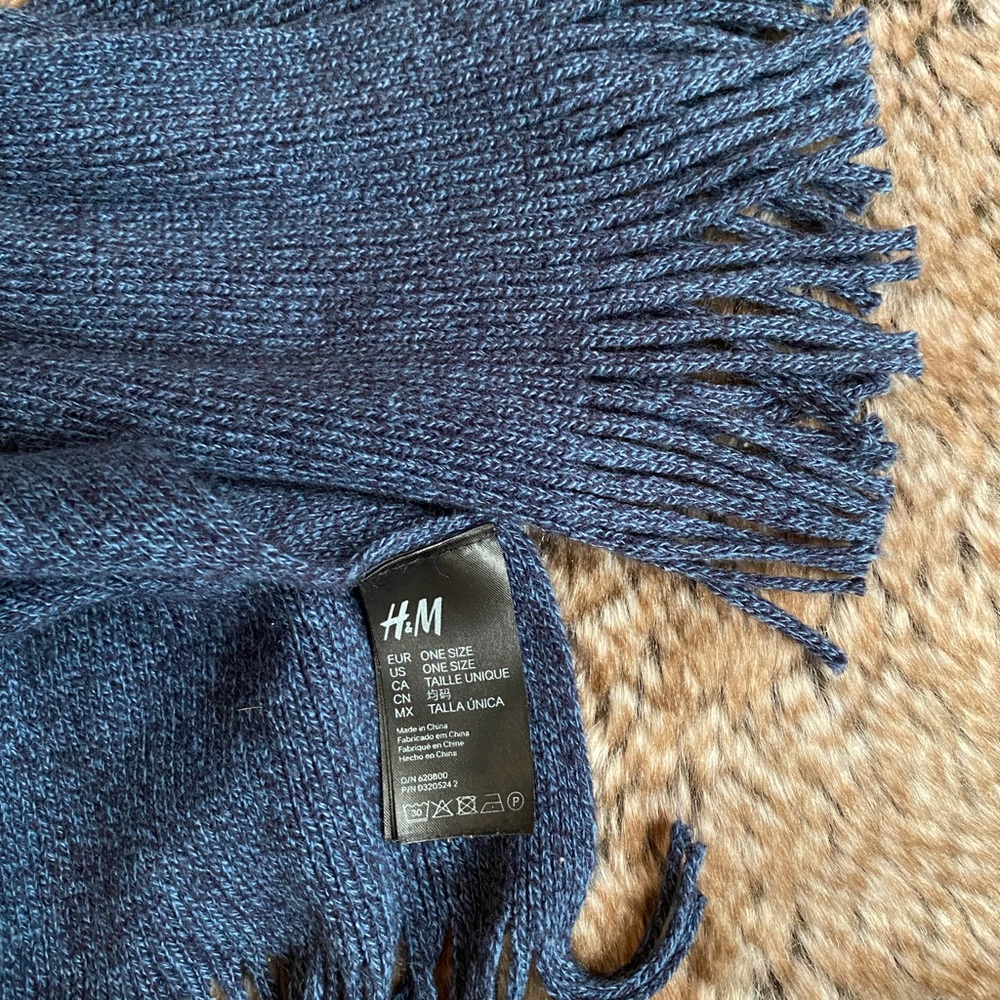 Blue scarf